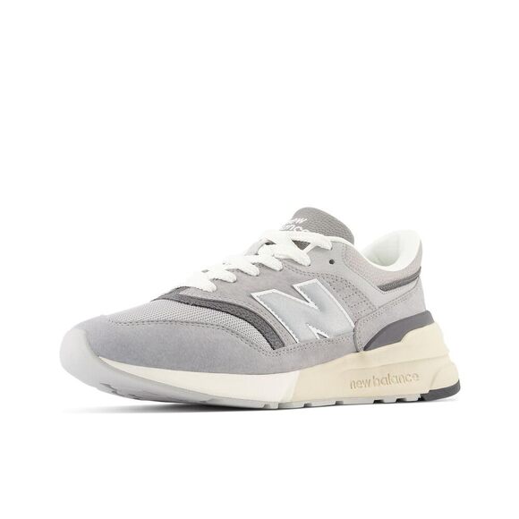 NWT New Balance 997R Unisex Sneakers Grey Size Men 11.5 / Women 13
